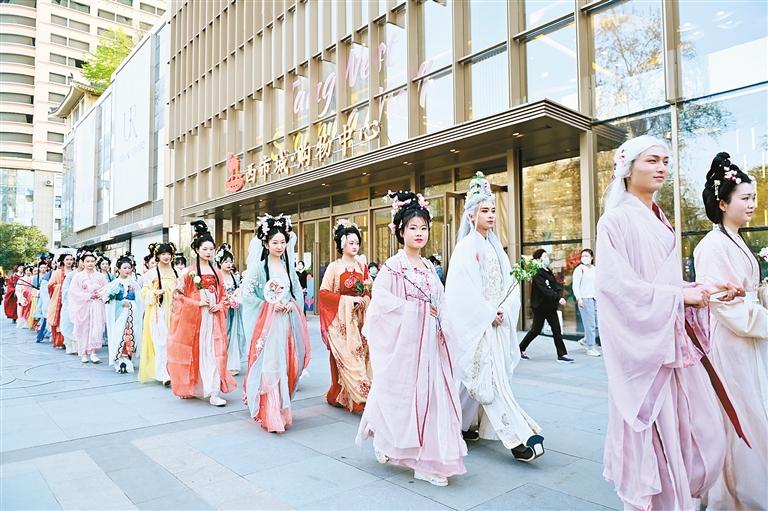 “新型消费”正当时 春节经济热起